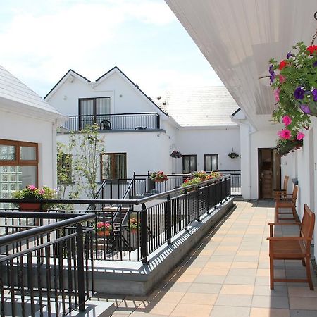 Donegan Court Aparthotel Голуей Стая снимка