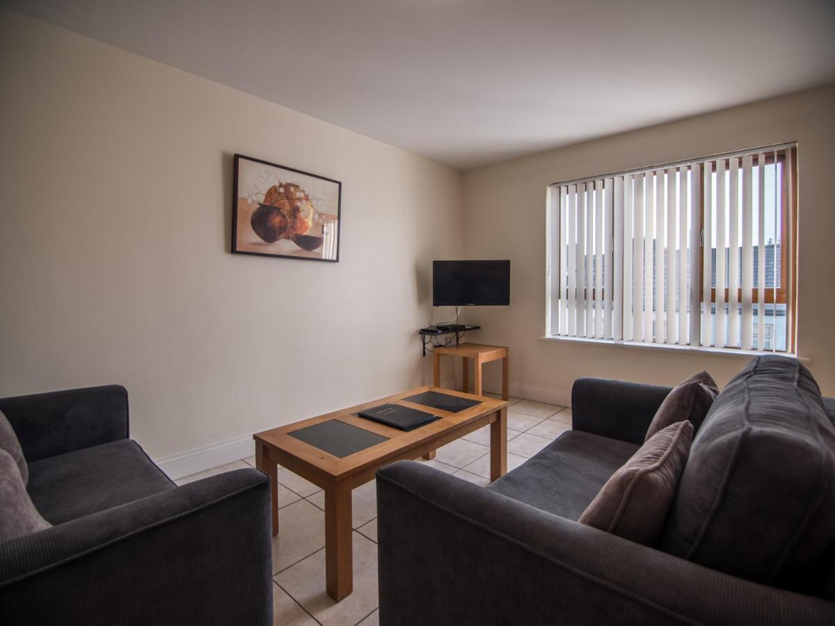 Donegan Court Aparthotel Голуей Екстериор снимка